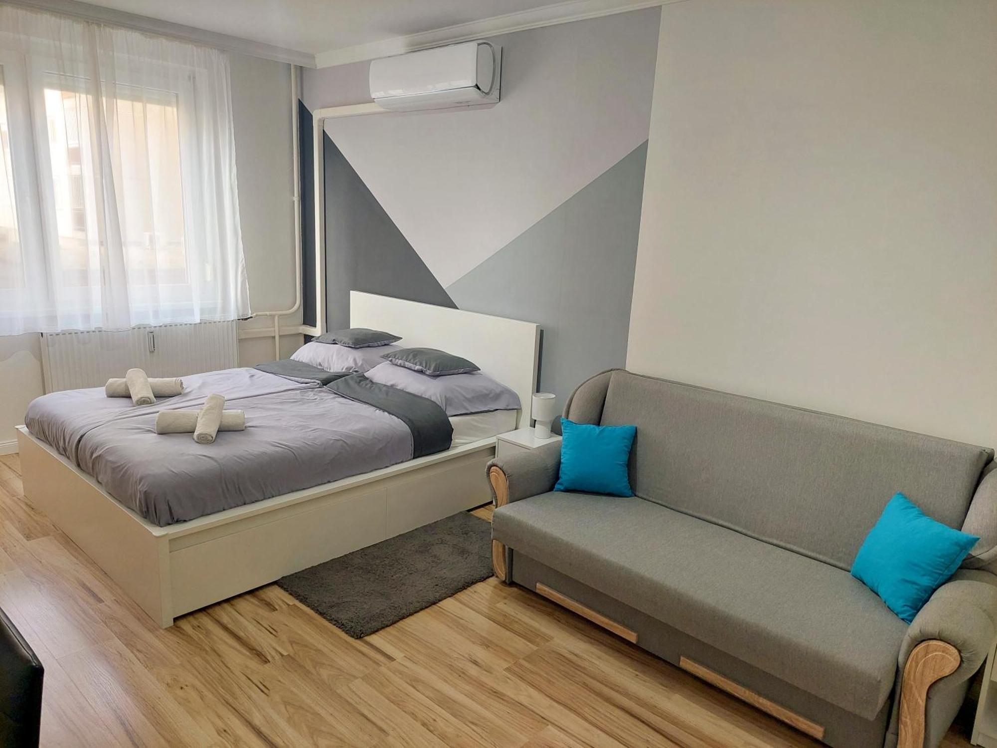 Aweshome City Apartment - 3 Bedrooms And Free Parking Debrecen Luaran gambar