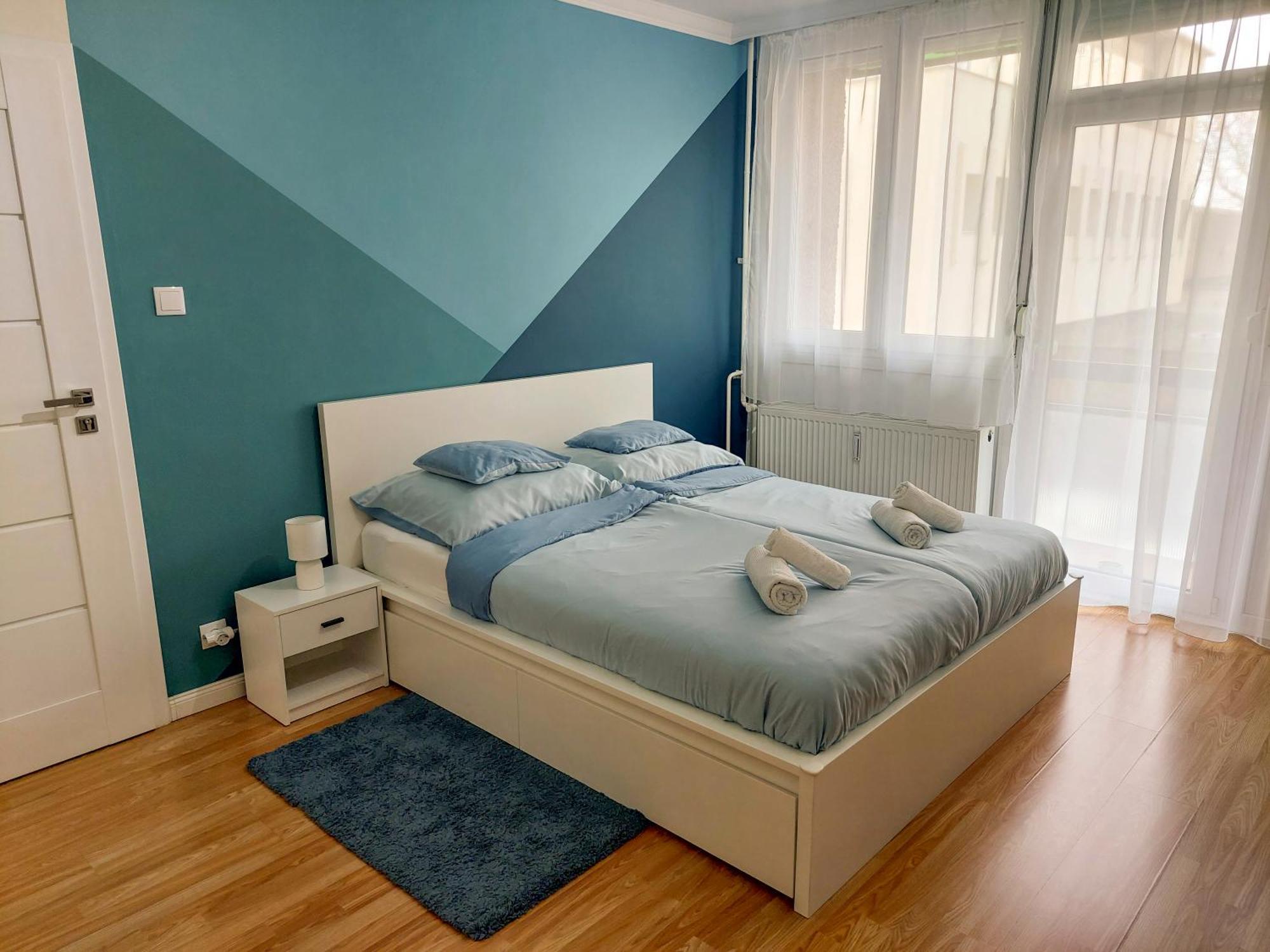 Aweshome City Apartment - 3 Bedrooms And Free Parking Debrecen Luaran gambar