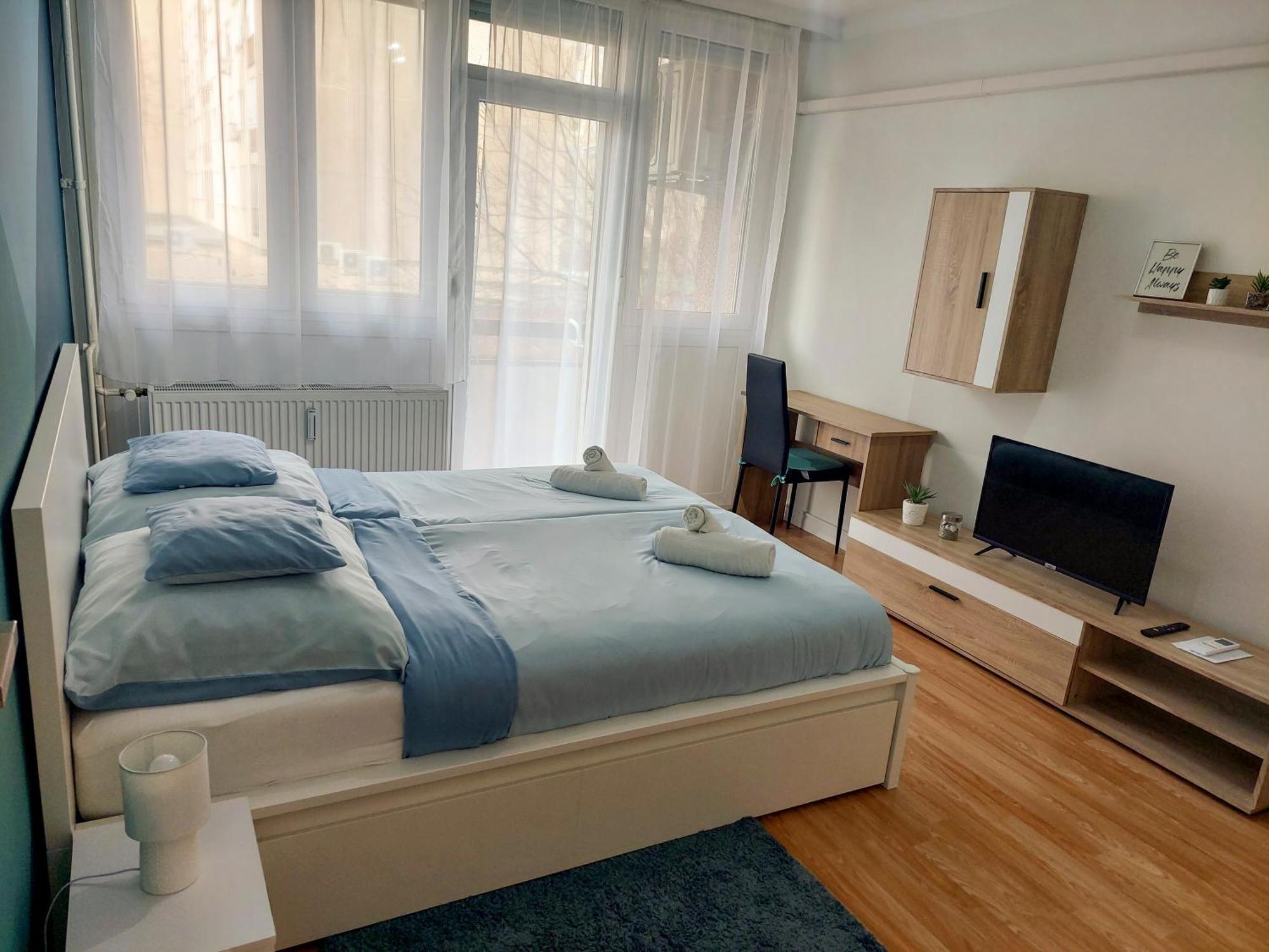 Aweshome City Apartment - 3 Bedrooms And Free Parking Debrecen Luaran gambar